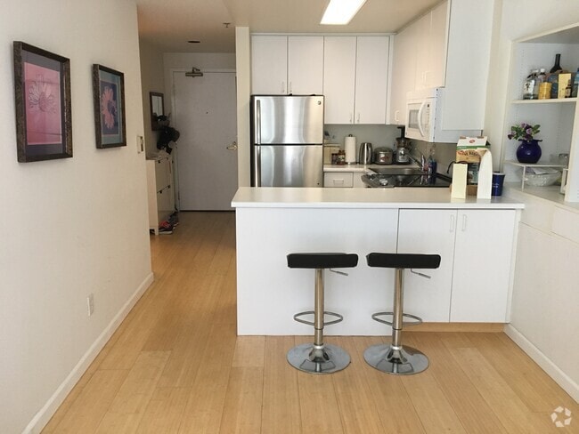 Building Photo - 240 Lombard St Unit 531 Rental