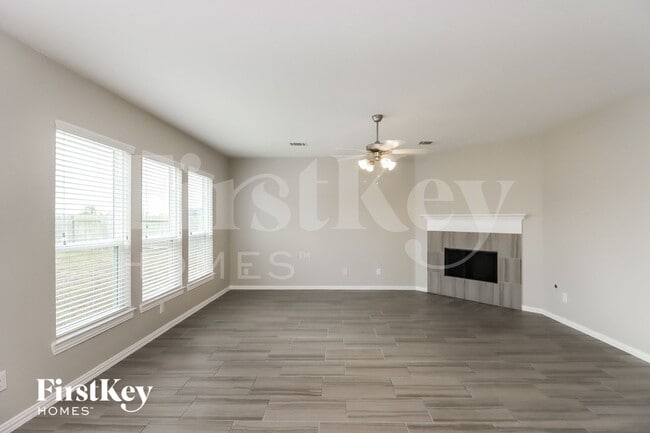 Photo - 10107 Stone Briar Dr