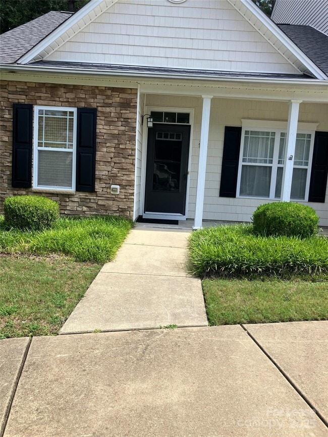 Photo - 758 Whitetail Creek Way Townhome