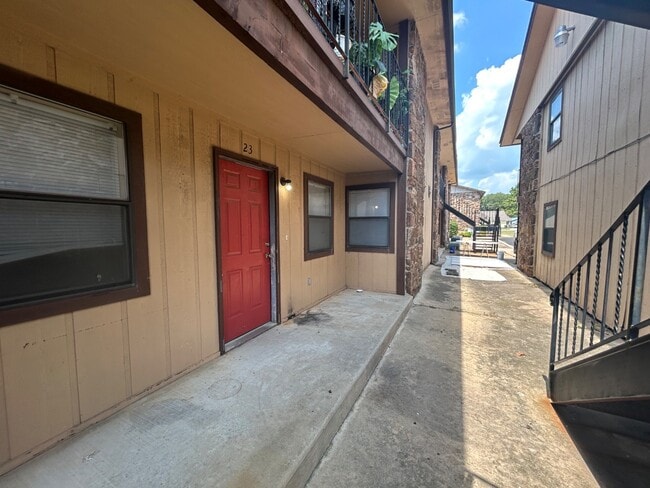 Photo - 723 N Vinita Ave