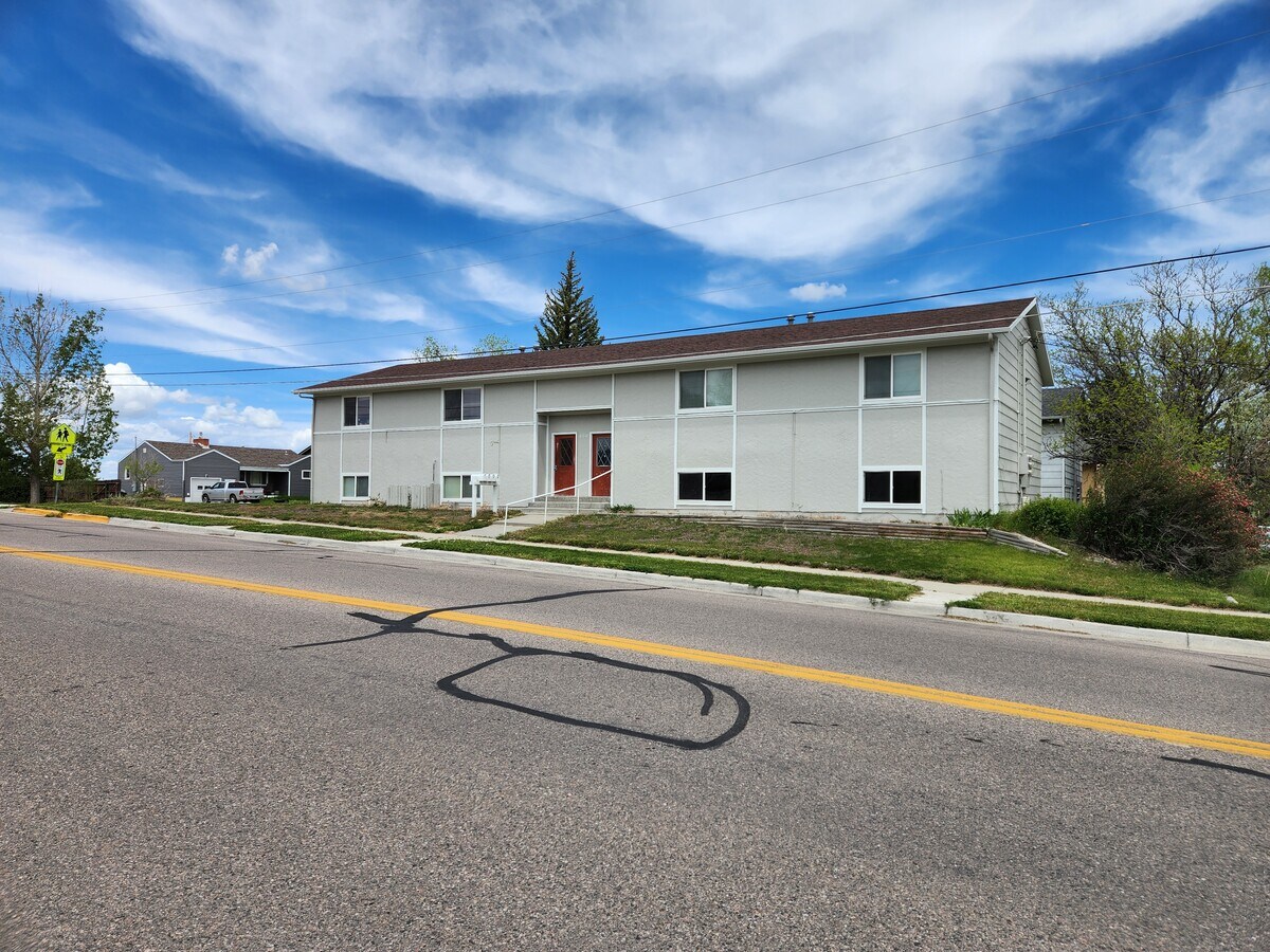 Photo - 900 E 5th St Unit Apt #2
