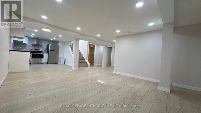 Photo - 610 Alesther St