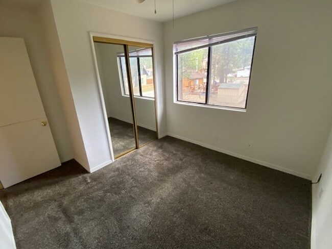 Photo - 982 Woodland Dr Unit 1