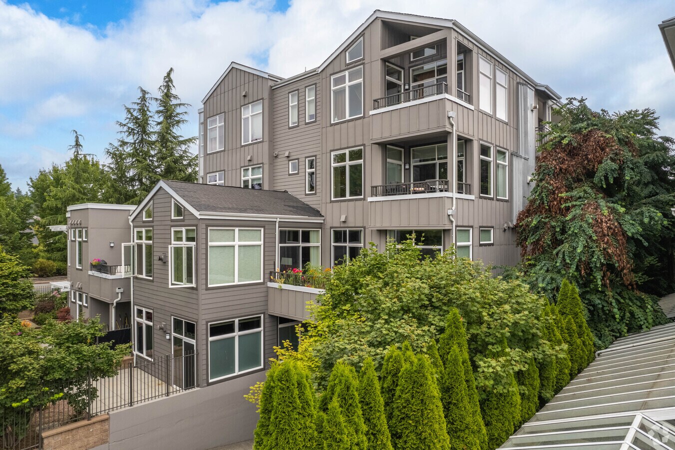 Exterior - Soho Condominiums