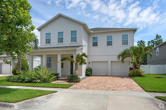 Building Photo - Gorgeous 4 bedroom/3.5 bath estate home fo...