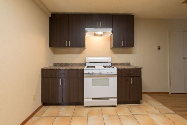 1441 E McDaniel St Unit B