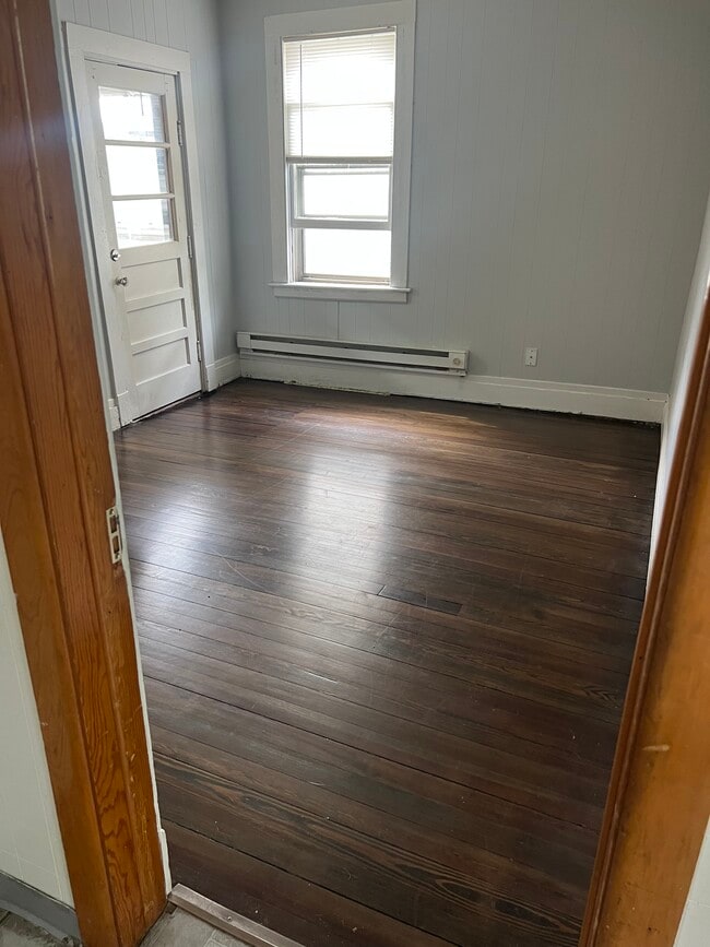291 S Leonard St Unit 2nd Fl Front