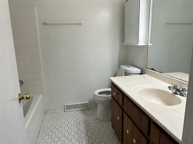 5118 Rocky Glen