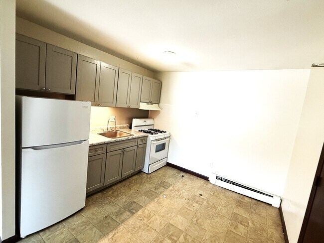 Photo - 39-41 W Washington St Unit 39-202