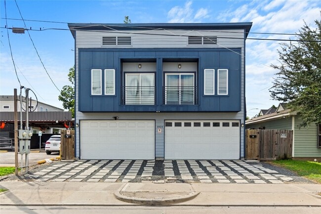 Building Photo - 3923 Yale St Unit B