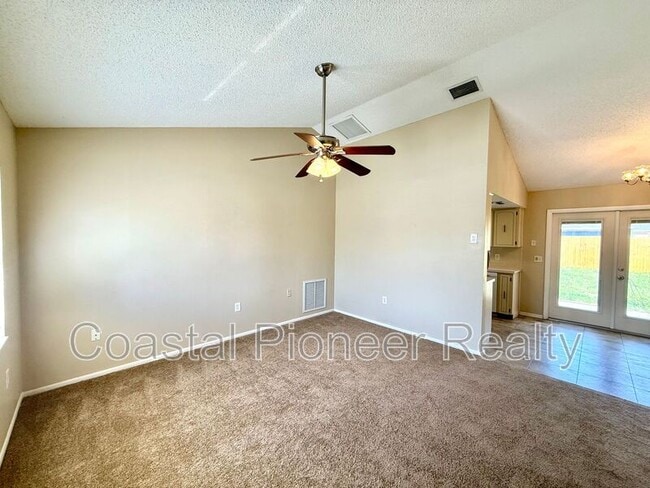 Photo - 1301 Greenlea Dr