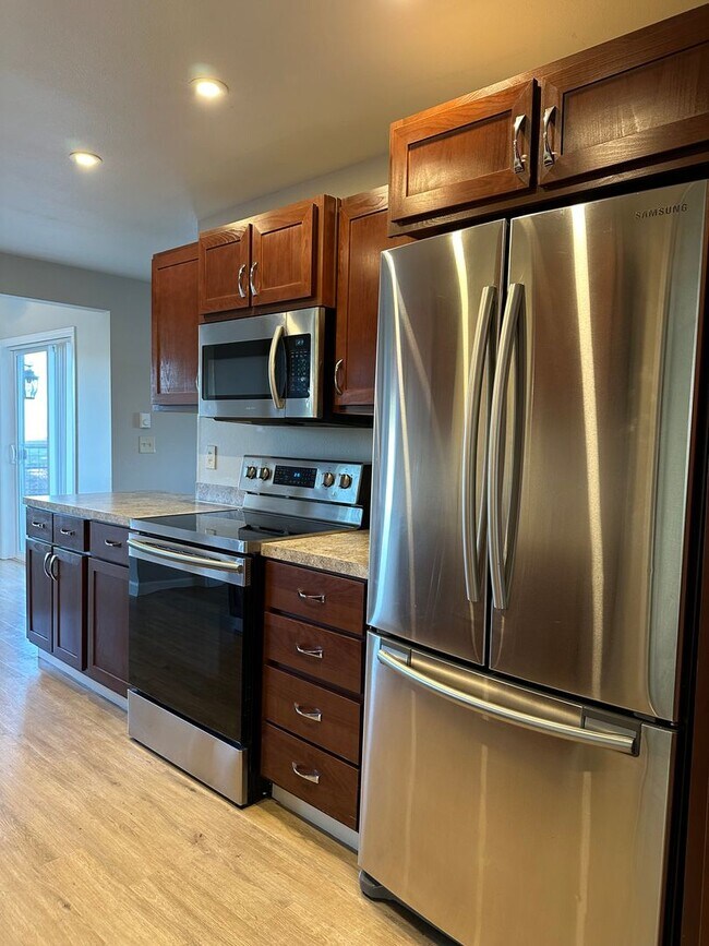 Photo - Updated House on 1/2 an Acre Near Spongs Landing Park! Pet Friendly!