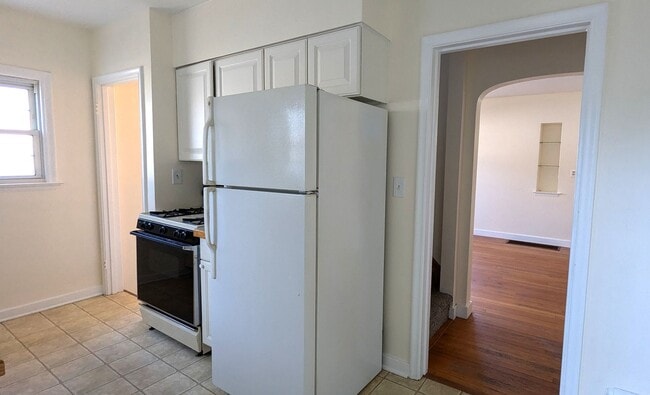 Photo - 1383 Montague Ave