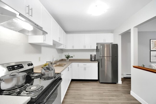 Queen Anne Apartments