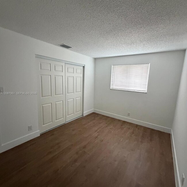 Photo - 3932 NW 39th Ave