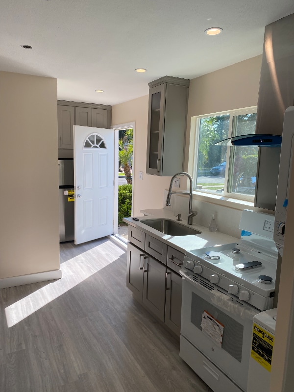 Building Photo - 16515 Jersey St Rental