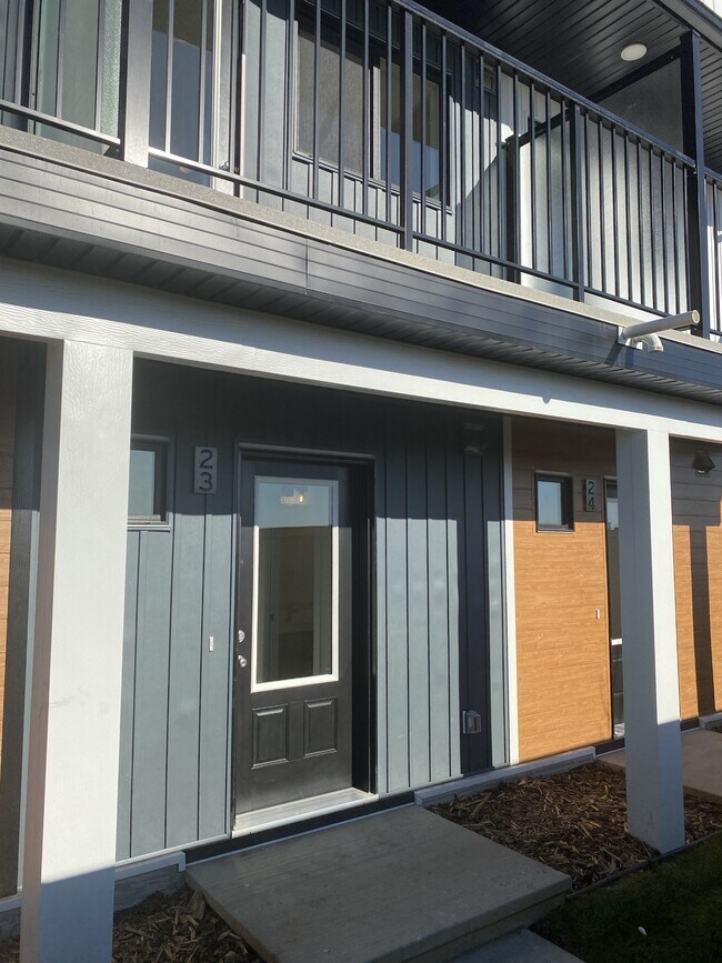 Photo - 850 Secord Blvd NW