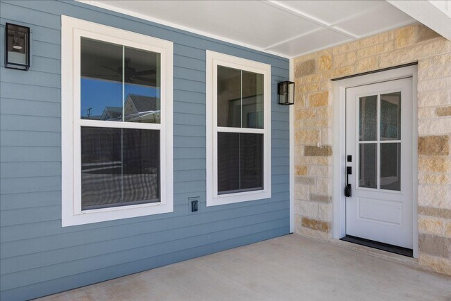 802 S Creek