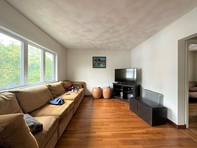 Building Photo - 65 Boston Ave Unit 65