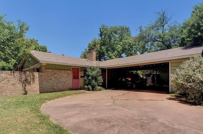 Building Photo - 8116 Exmoor Dr