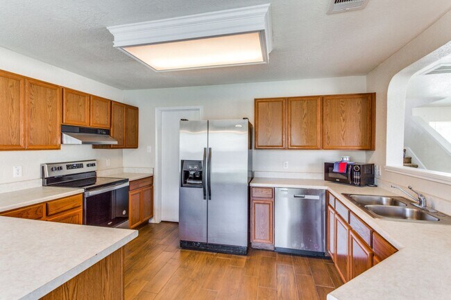 Photo - 3 Bedroom/2 1/2 Bath Dover Subdivision