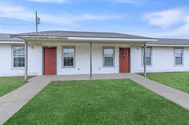 Photo - Devonshire Apartments