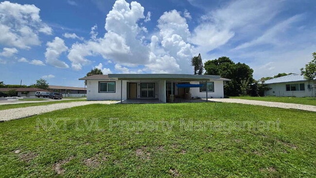 Building Photo - 603 SE 46th Ter Unit #1