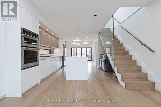 Photo - 707 Mortimer Ave