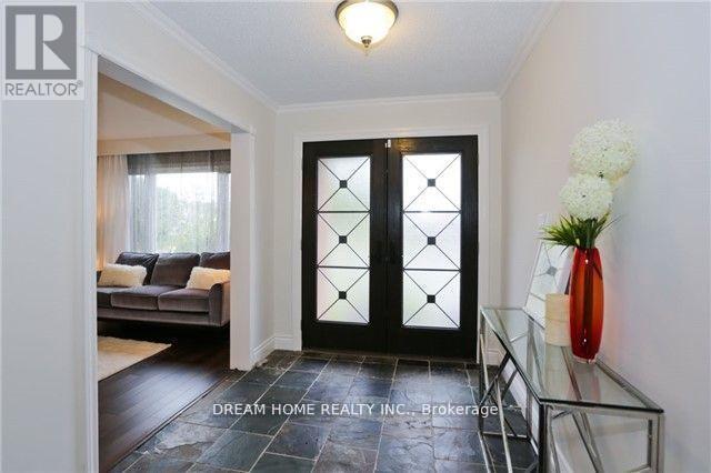 Photo - 2425 Carlanne Pl