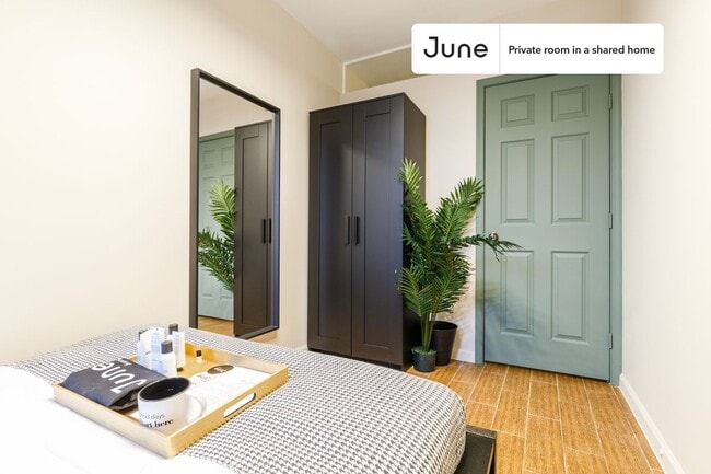Room in Shared 3 bed/1 bath home in Chinatown