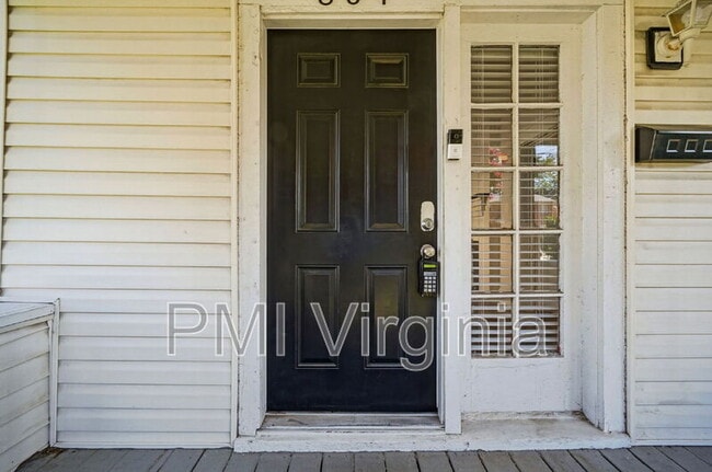 Photo - 864 W 36th St