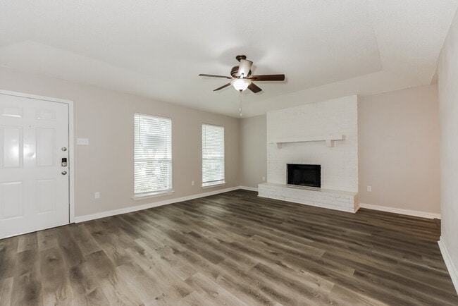 Photo - 6003 Cool Springs Dr