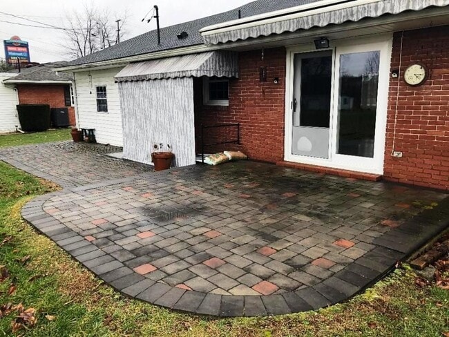 Photo - 17542 Swann Rd