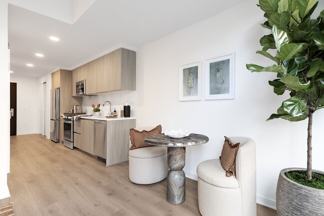 Photo - Zephyr at Wardman Park