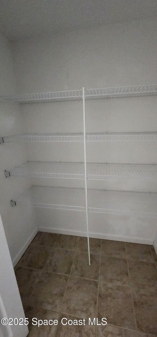 Photo - 4076 Meander Pl