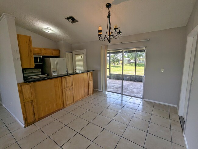 Photo - 554 SW Lakehurst Dr