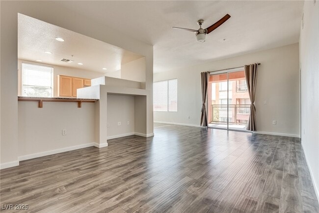 Building Photo - 35 E Agate Ave Unit 303 Rental