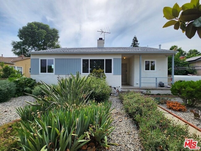 Building Photo - 6639 Chimineas Ave