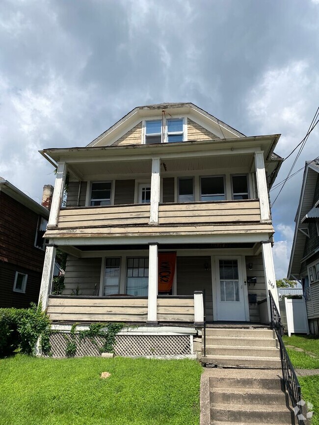 Building Photo - 1145 Sanderson Ave Unit 2F Rental