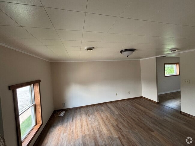 Building Photo - 132 S Main St Rental