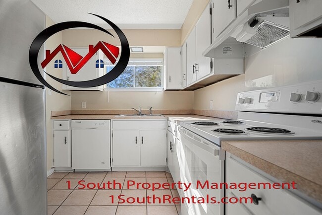 Photo - 6527 Old Shell Rd