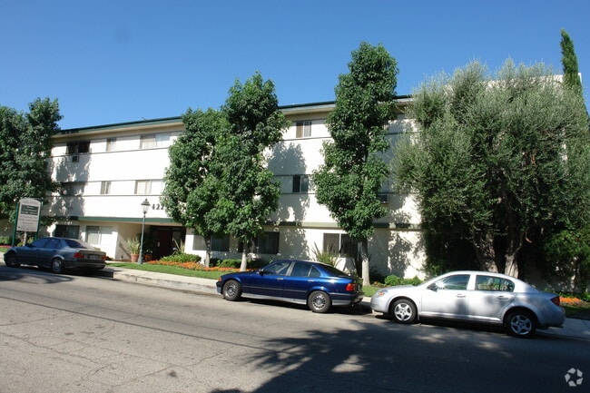 Building Photo - Ethel Avenue Apartments