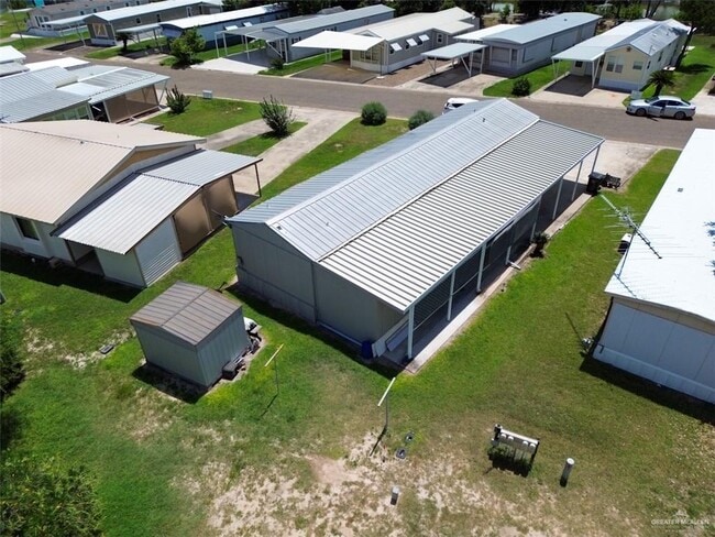 Photo - 14 Tropical Cir Dr E