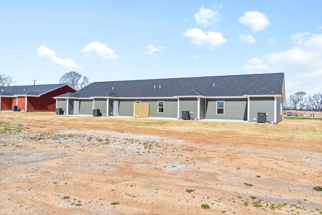 Photo - Like New Unit in Guthrie, KY Unit C