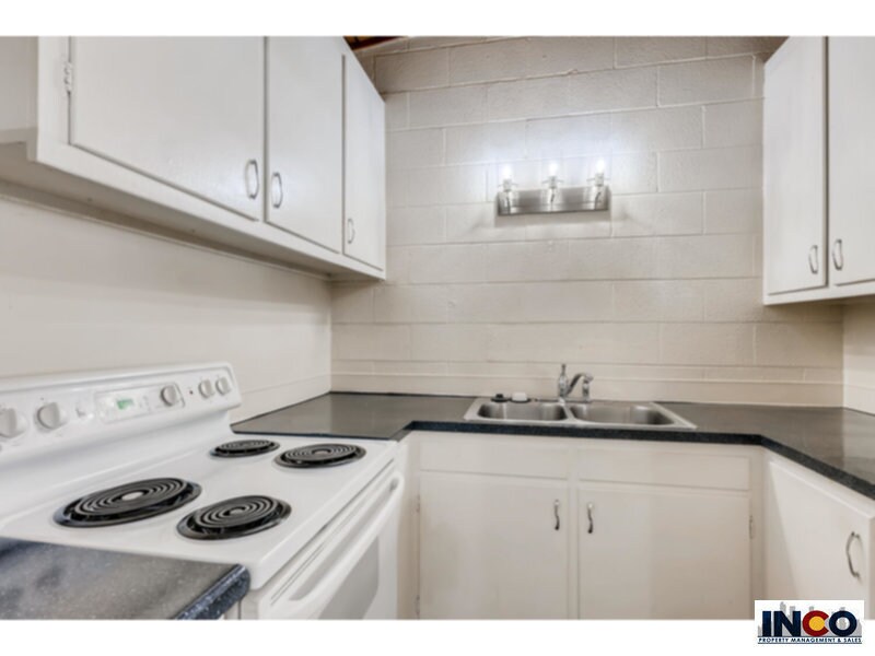 Photo - 6075 S Sterne Pkwy-