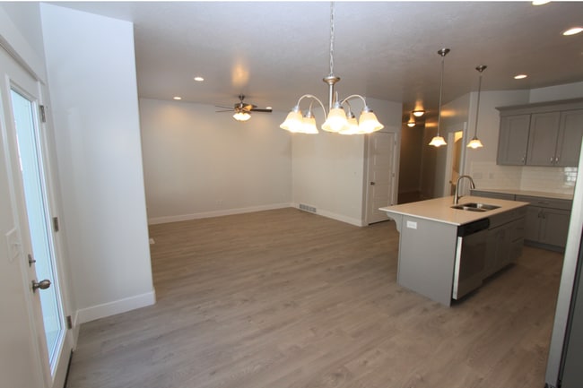 Photo - AVAILABLE NOW ~ Lehi Exchange Townhouse