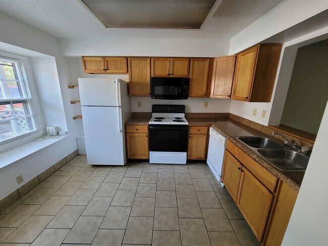 Photo - 921 Wildwood Square Ct