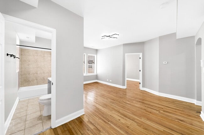 Photo - 5832 W North Ave Chicago, IL 60639