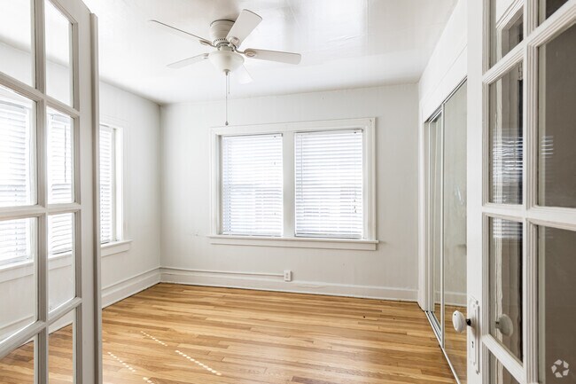 2BR, 1BR - 1300SF