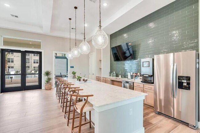 Photo - 3301 Gulf Fwy Unidad b2